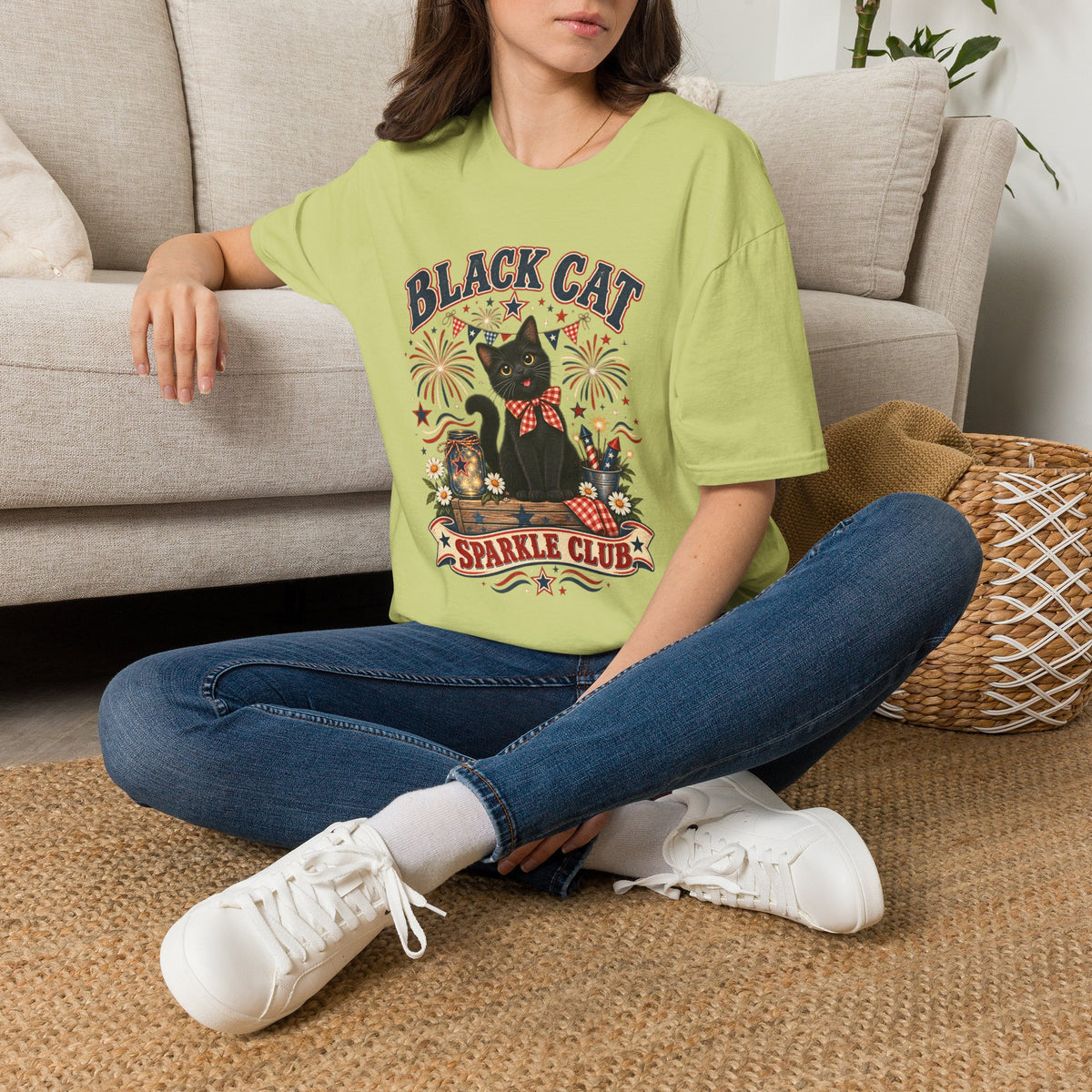 Black Cat Sparkle Club Tee – Cute Retro Cat Graphic T‑Shirt